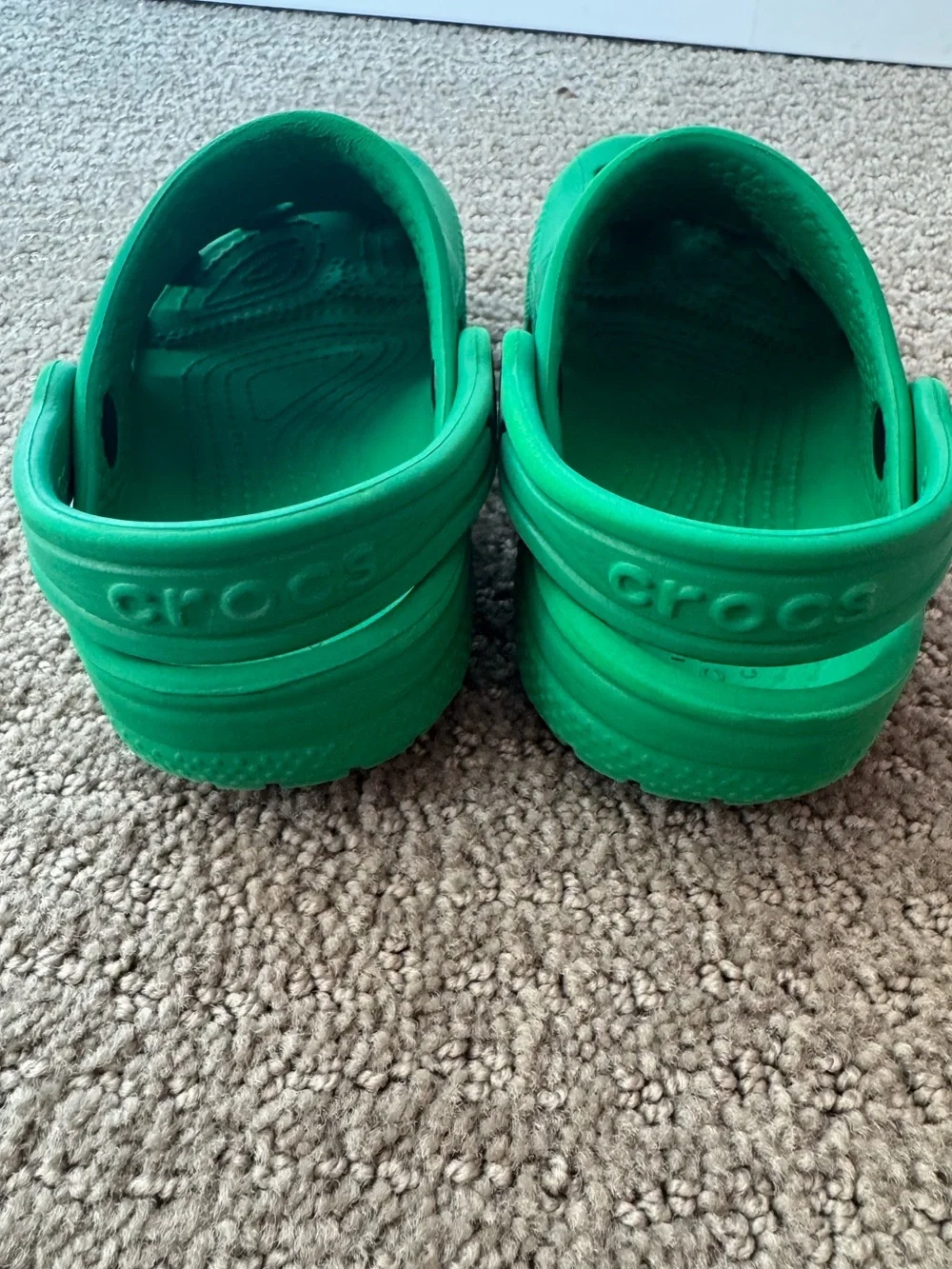 Crocs Classic Clogs Green Youth Size 9 Kids Good Condition